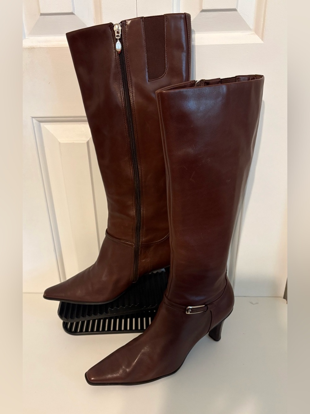 JOAN & DAVID CIRCA Brown Leather Heeled Knee-High Comfort Boots, Size 10M